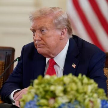 048d893_ftp-import-images-1-xjcxfp7amuhv-2025-08-18t191053z-1431772550-rc2v9gaxu7f5-rtrmadp-3-ukrain Sahel: U.S. Shifts Strategy, Engages Military Juntas