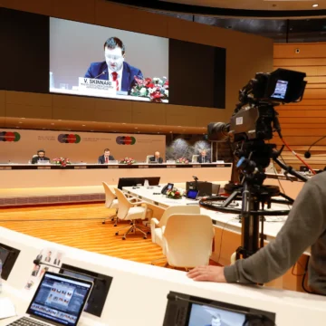 c8365ca5cae8f7fd6ba57198820d4683-8--50642696056_6a52c38d1e_k-data Digital Diplomacy: Redefining Global Relations in the 21st Century